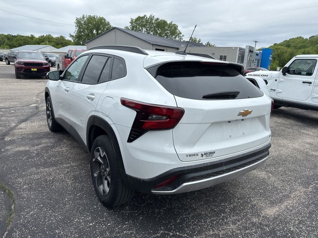 2025 Chevrolet Trax FWD LT