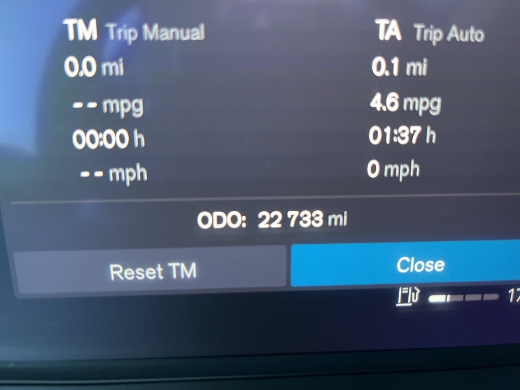 2023 Volvo XC60 B6 Ultimate Bright Theme