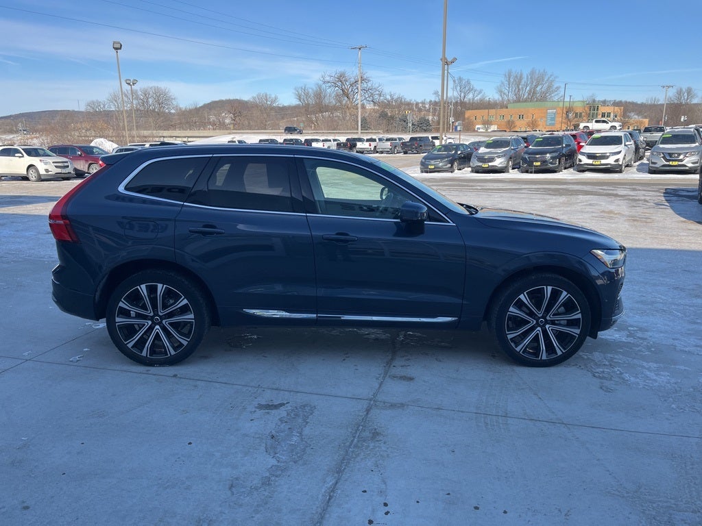 2023 Volvo XC60 B6 Ultimate Bright Theme
