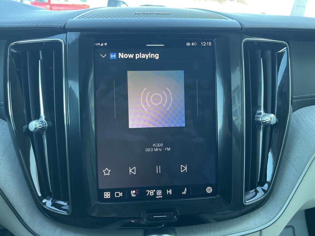 2023 Volvo XC60 B6 Ultimate Bright Theme