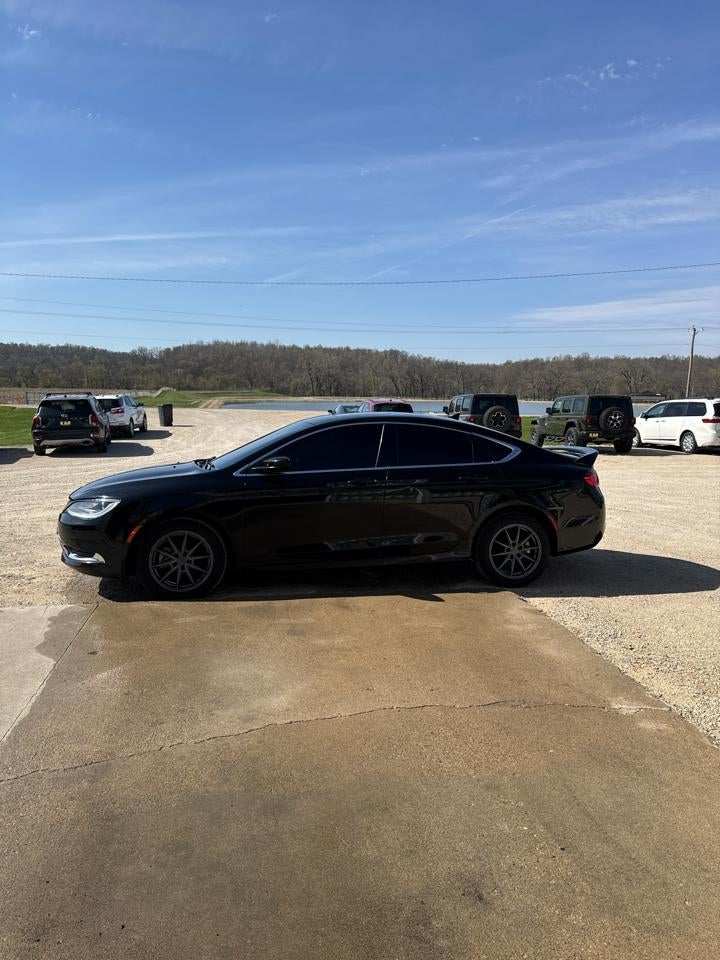 2016 Chrysler 200 4dr Sdn Limited FWD