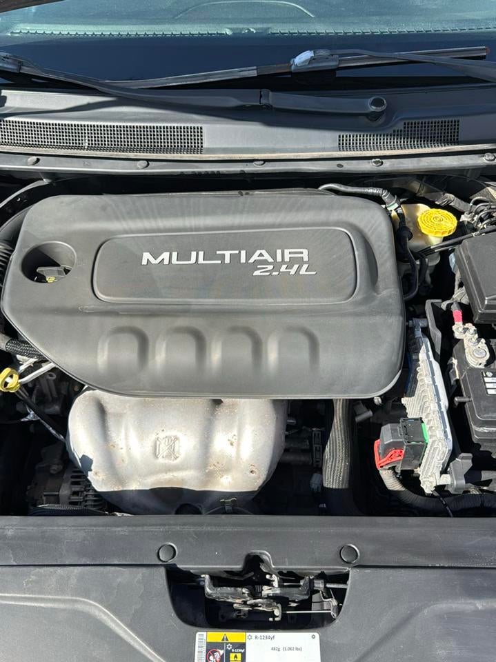 2015 Chrysler 200 4dr Sdn Limited FWD