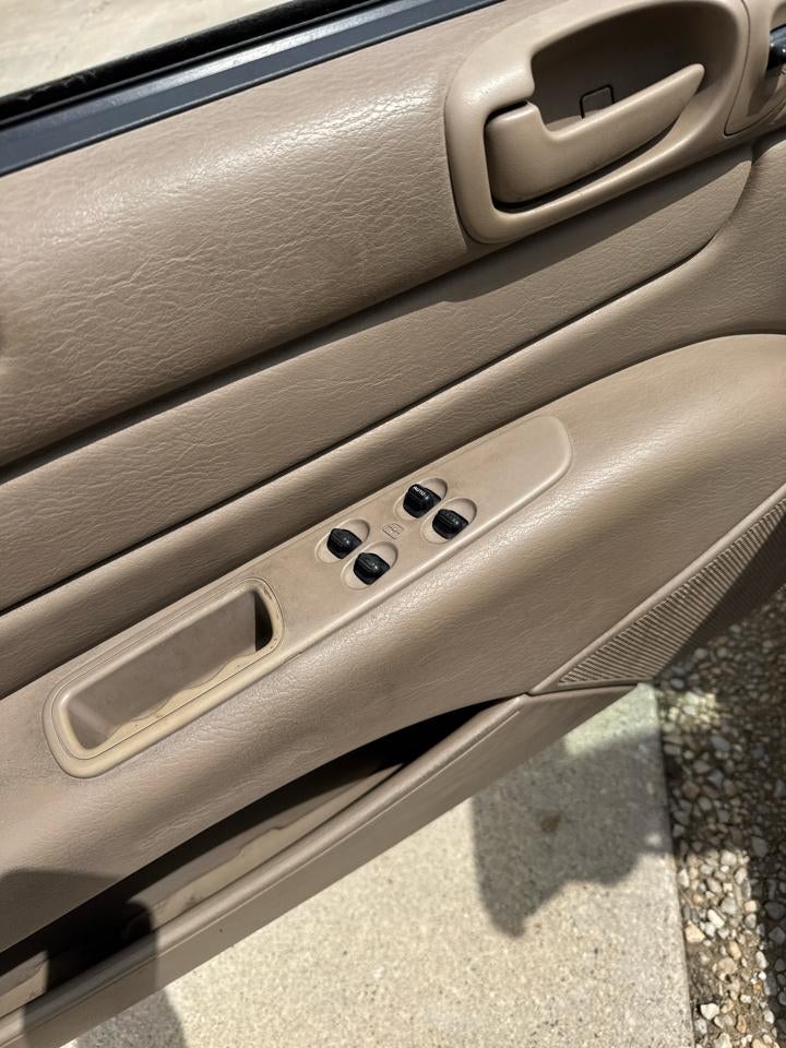 2004 Chrysler Sebring 2004 2dr Convertible LXi