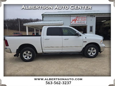 2014 RAM 1500 4WD Crew Cab 140.5" SLT