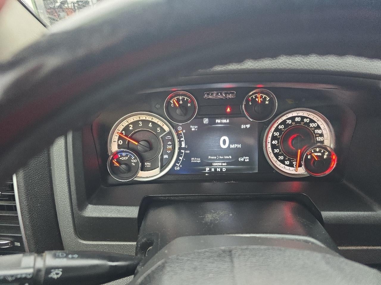 2014 RAM 1500 4WD Crew Cab 140.5" SLT