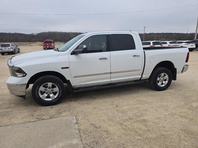 2014 RAM 1500 4WD Crew Cab 140.5" SLT