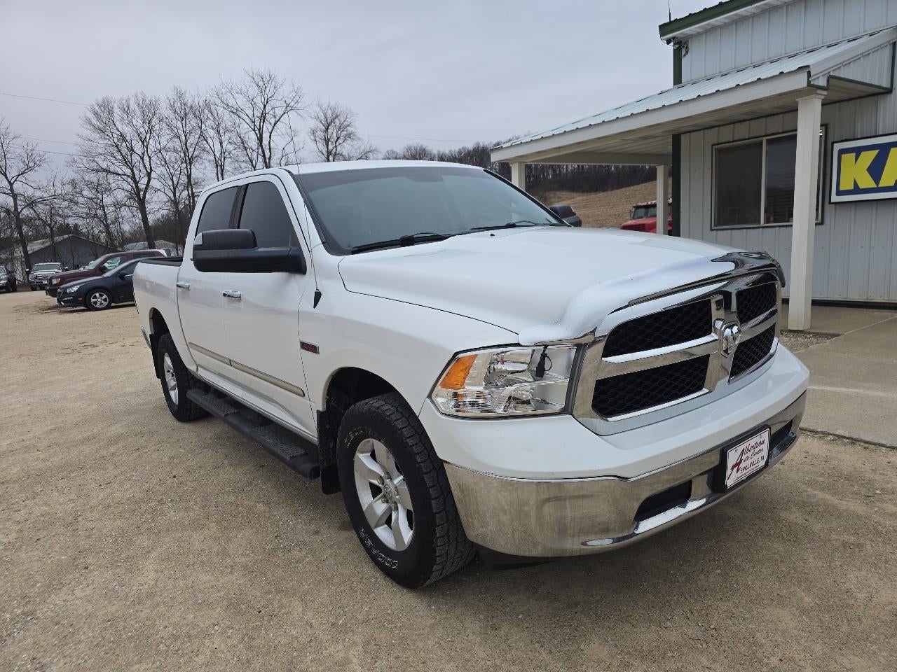 2014 RAM 1500 4WD Crew Cab 140.5" SLT