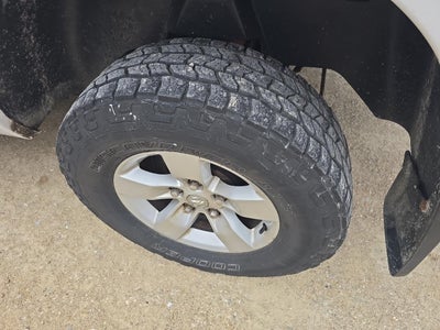 2014 RAM 1500 4WD Crew Cab 140.5" SLT