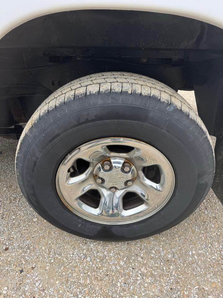 2005 Dodge Ram 1500 4dr Quad Cab 140.5" WB 4WD ST