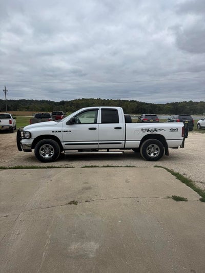 2005 Dodge Ram 1500 4dr Quad Cab 140.5" WB 4WD ST