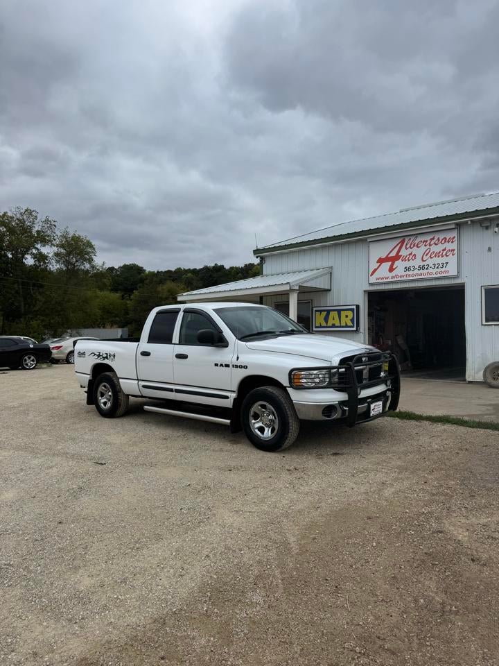 2005 Dodge Ram 1500 4dr Quad Cab 140.5" WB 4WD ST