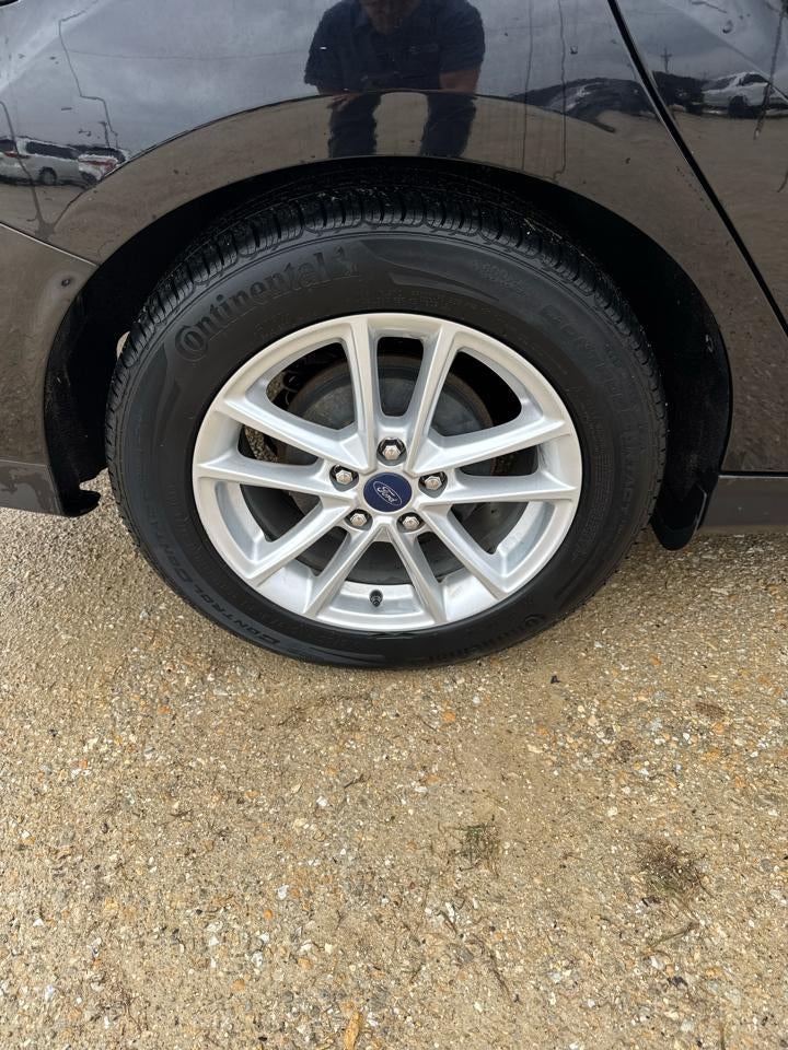 2017 Ford Focus SE Sedan