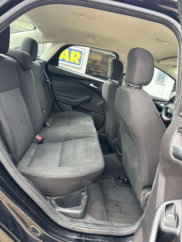 2017 Ford Focus SE Sedan