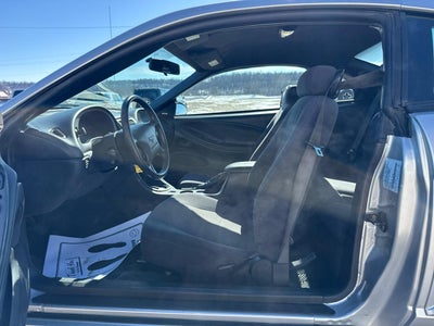 2004 Ford Mustang 2dr Cpe Standard