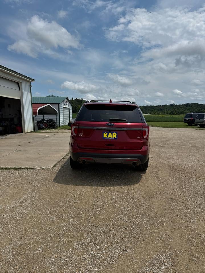 2017 Ford Explorer 4dr XLT 4WD