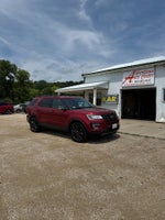 2017 Ford Explorer 4dr XLT 4WD