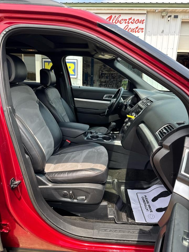 2017 Ford Explorer 4dr XLT 4WD