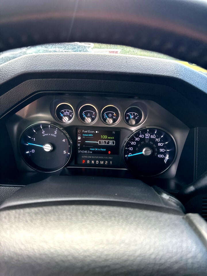 2015 Ford Super Duty F-250 SRW Lariat 4WD Crew Cab 6.75' Box