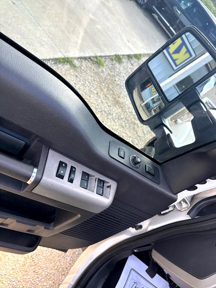 2015 Ford Super Duty F-250 SRW Lariat 4WD Crew Cab 6.75' Box