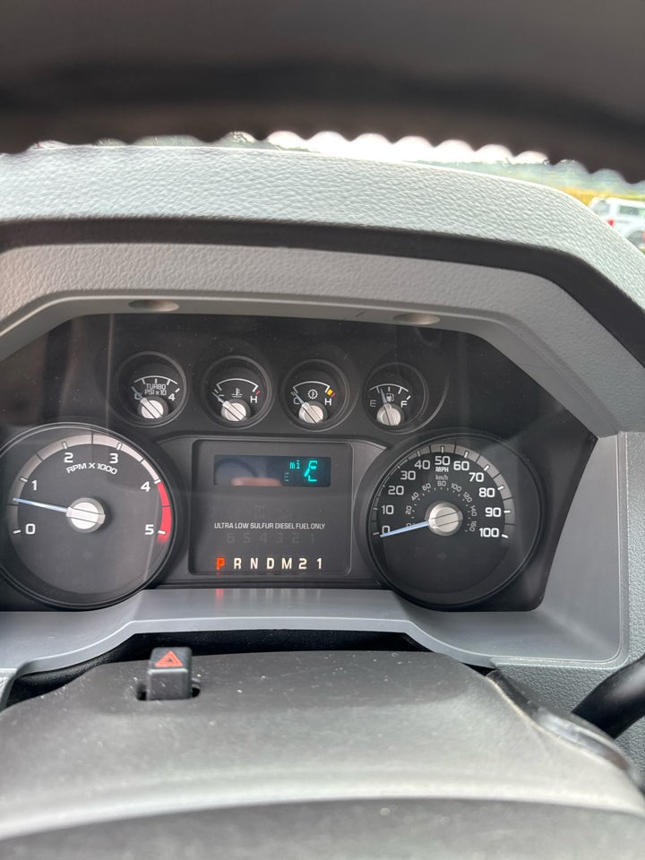 2011 Ford Super Duty F-350 SRW 4WD Crew Cab 156" XLT