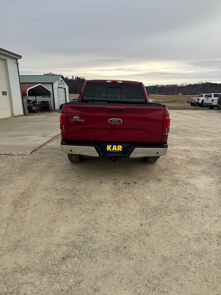 2015 Ford F-150 2WD SuperCrew 157" Lariat
