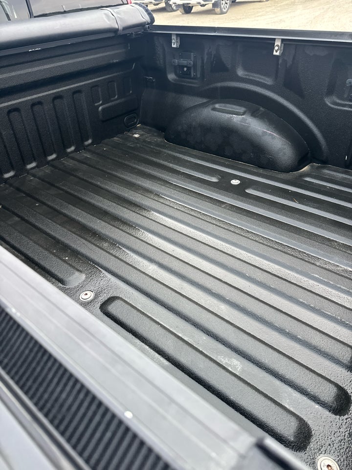 2015 Ford F-150 2WD SuperCrew 157" Lariat