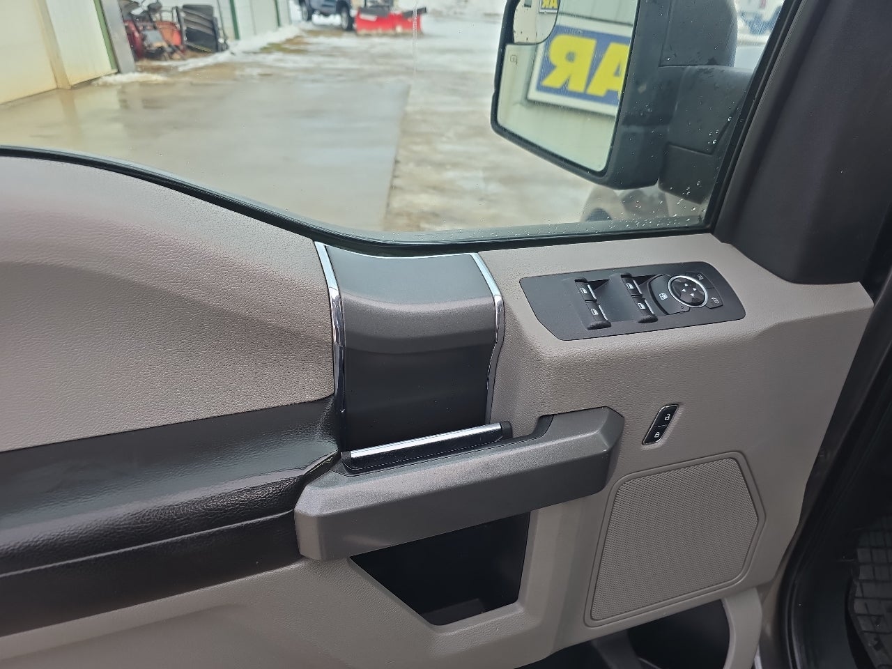 2016 Ford F-150 XLT SuperCab 8-ft. Bed 4WD