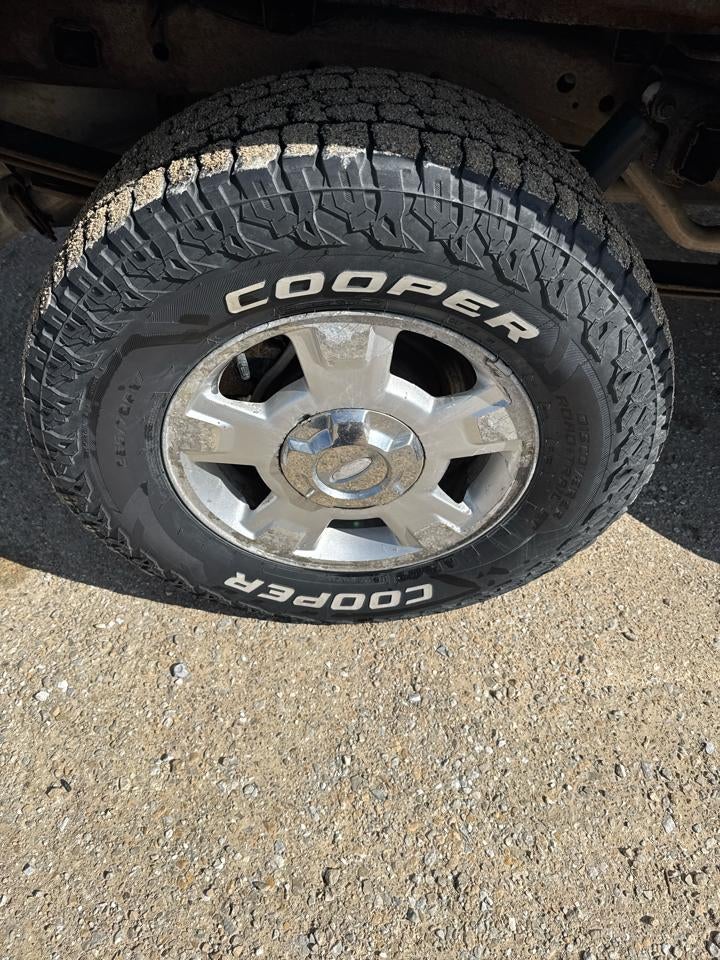 2013 Ford F-150 4WD SuperCrew 145" XLT