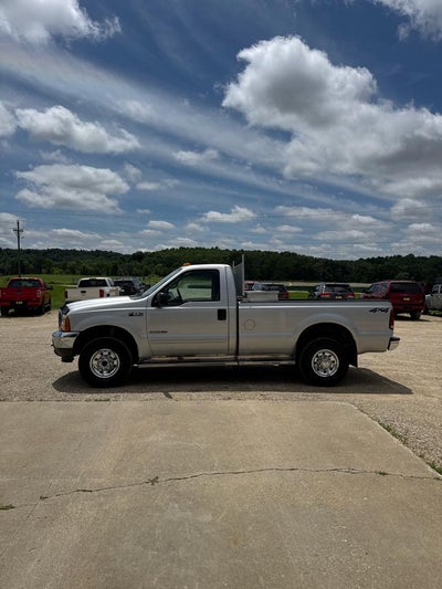 2001 Ford Super Duty F-250 Reg Cab 137" XLT 4WD