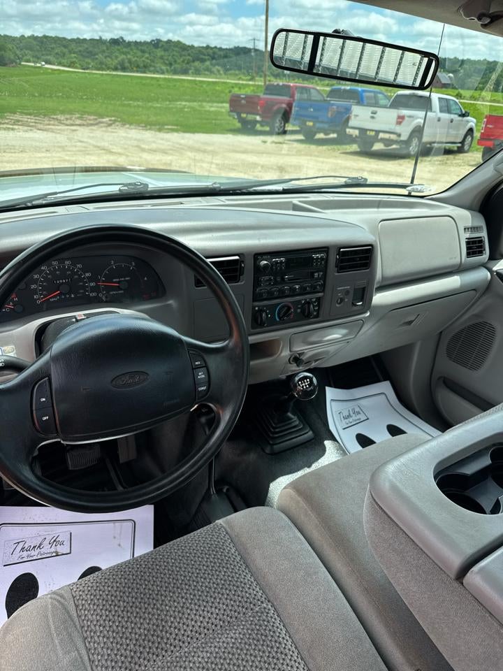 2001 Ford Super Duty F-250 Reg Cab 137" XLT 4WD
