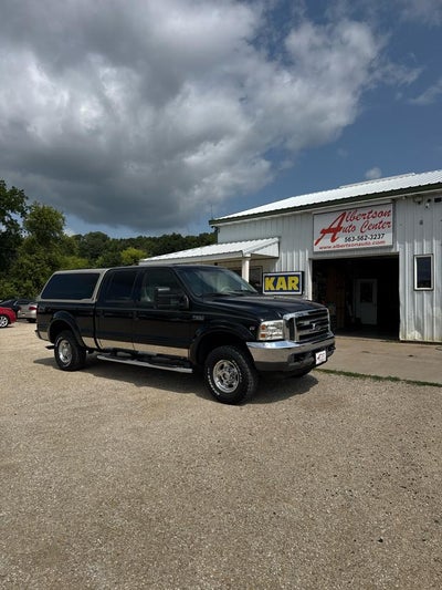 2001 Ford Super Duty F-250 Crew Cab 156" Lariat 4WD