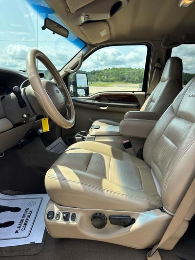2001 Ford Super Duty F-250 Crew Cab 156" Lariat 4WD