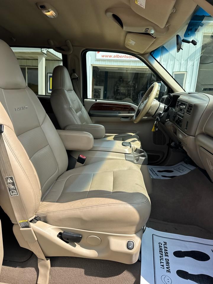 2001 Ford Super Duty F-250 Crew Cab 156" Lariat 4WD