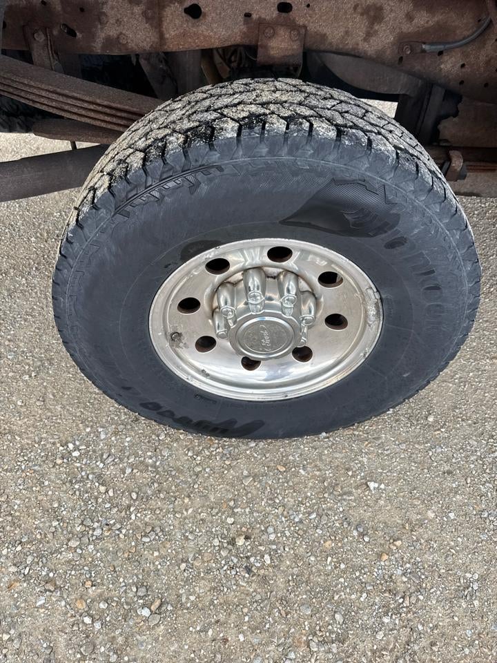 1999 Ford Super Duty F-350 SRW XLT 4WD Crew Cab 8' Box
