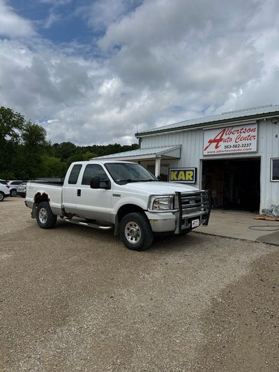 2005 Ford Super Duty F-250 Supercab 142" Lariat 4WD
