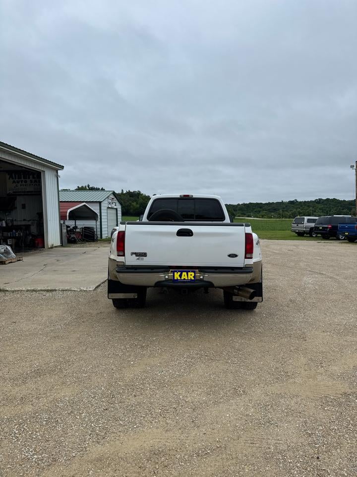 2000 Ford Super Duty F-350 DRW Lariat 4WD Crew Cab 8' Box