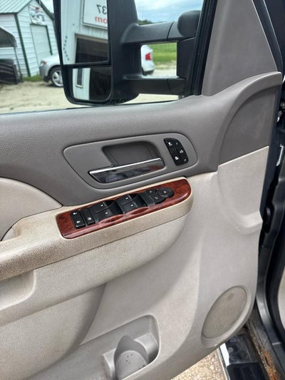 2011 Chevrolet Silverado 2500HD LTZ Crew Cab Long Box 4WD