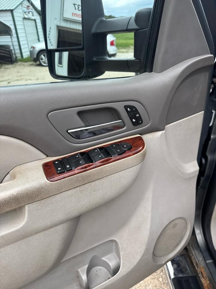 2011 Chevrolet Silverado 2500HD LTZ Crew Cab Long Box 4WD