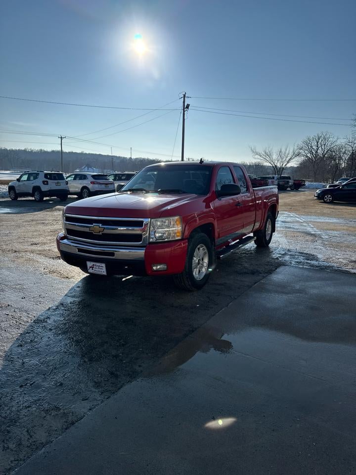 2009 Chevrolet Silverado 1500 4WD Ext Cab 143.5" LT