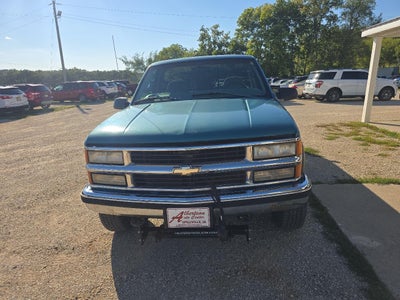 1998 Chevrolet C/K 2500 HD Reg Cab 131.5" WB 4WD C6P