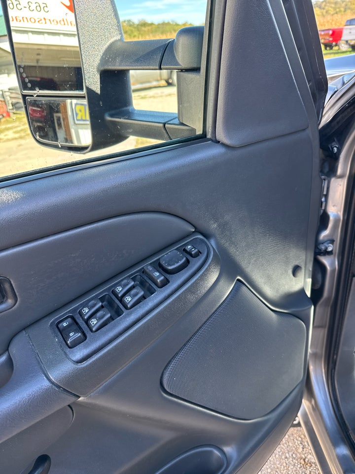 2006 Chevrolet Silverado 2500HD Crew Cab 153" WB 4WD LT1