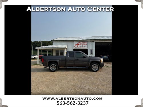 2011 Chevrolet Silverado 1500 4WD Ext Cab 143.5" LT