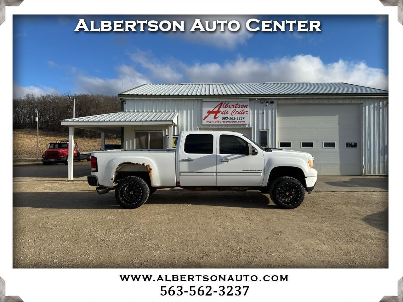 2011 GMC Sierra 2500HD 4WD Crew Cab 153.7" Denali
