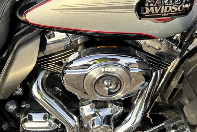 2010 Harley-Davidson FLHTCU Ult EG Classic Base