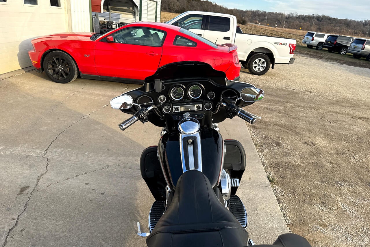 2010 Harley-Davidson FLHTCU Ult EG Classic Base