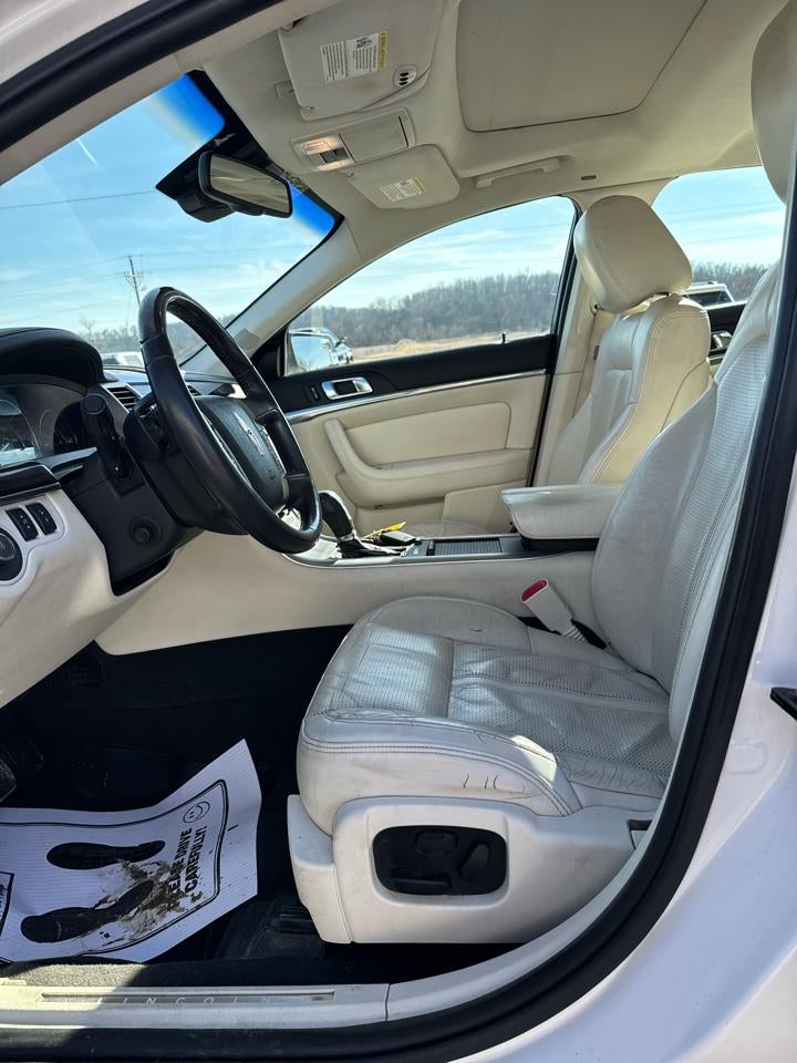 2011 Lincoln MKS 4dr Sdn 3.7L FWD