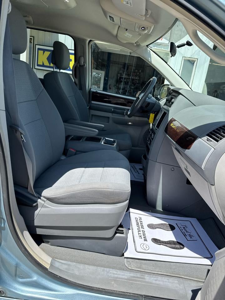 2010 Chrysler Town & Country 4dr Wgn Touring