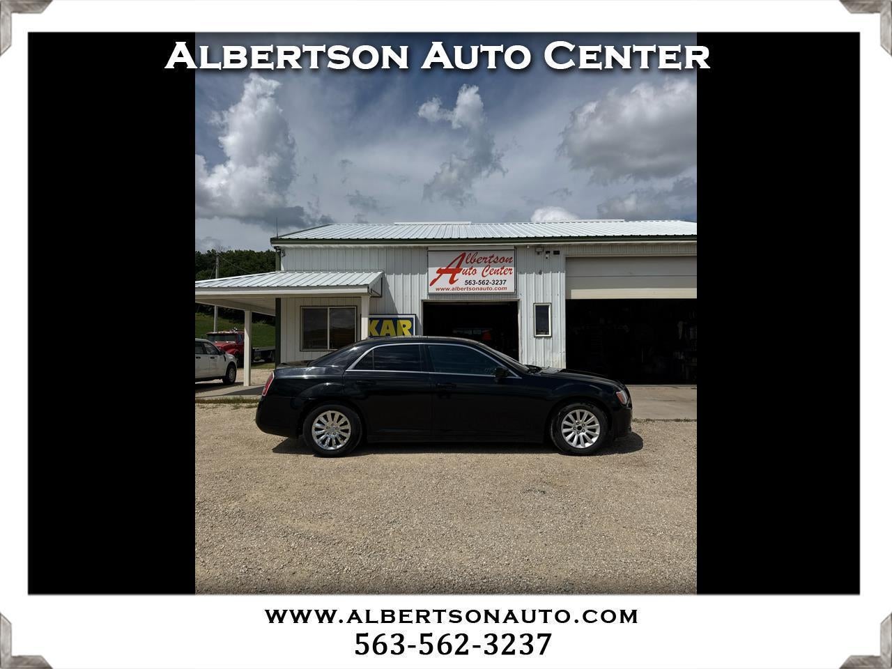 2013 Chrysler 300 4dr Sdn RWD