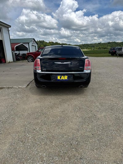 2013 Chrysler 300 4dr Sdn RWD