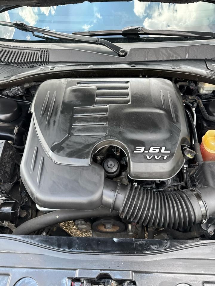 2013 Chrysler 300 4dr Sdn RWD